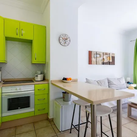 501 Yucca Park Second Line To * Адехе